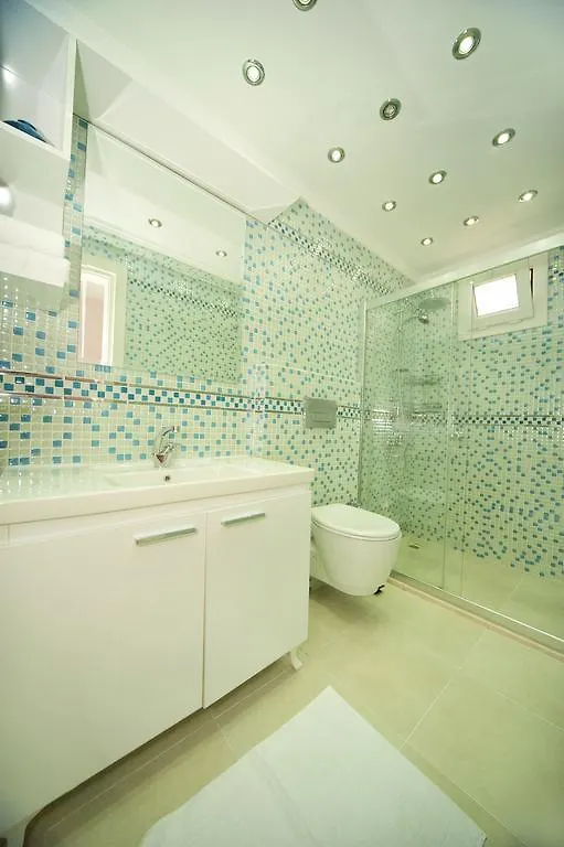 Evra Hotel