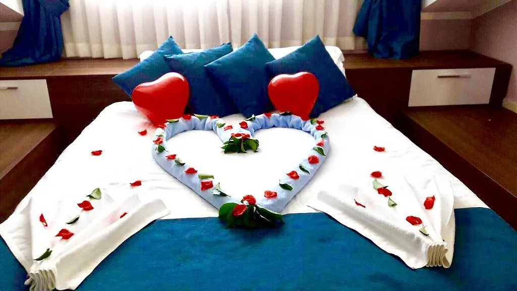 Evra Hotel